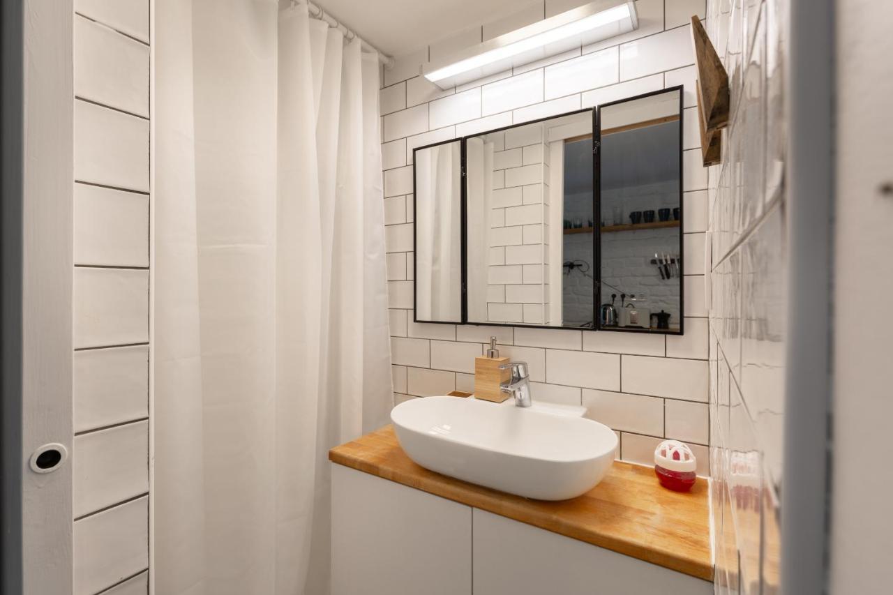 بودابست Black And White Apartment المظهر الخارجي الصورة
