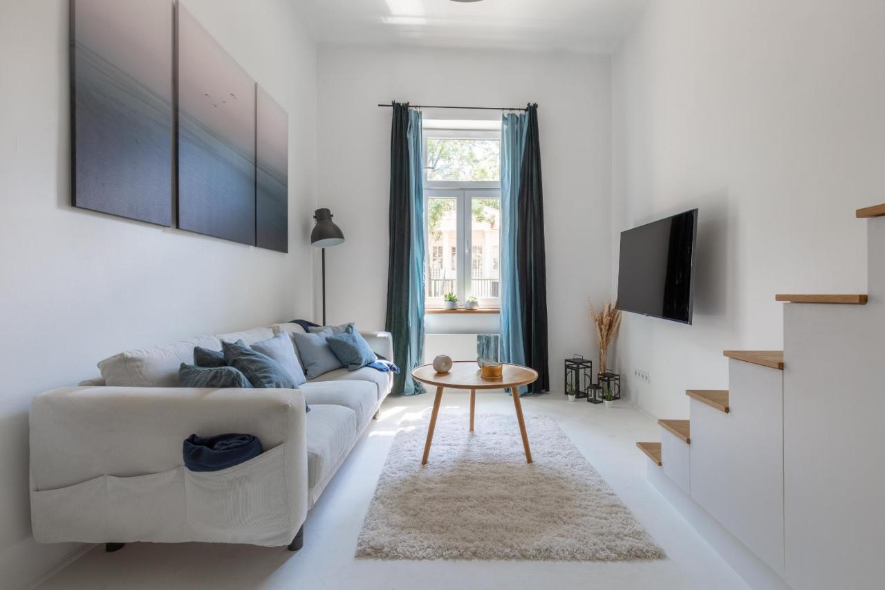 بودابست Black And White Apartment المظهر الخارجي الصورة